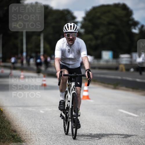 16.08.2026 - KN Förde Triathlon 2026 H.Heesch http://msf.ph/oto/9989785 16.08.2026 13:22:41 Radfahren 737 meine-sportfotos.de
