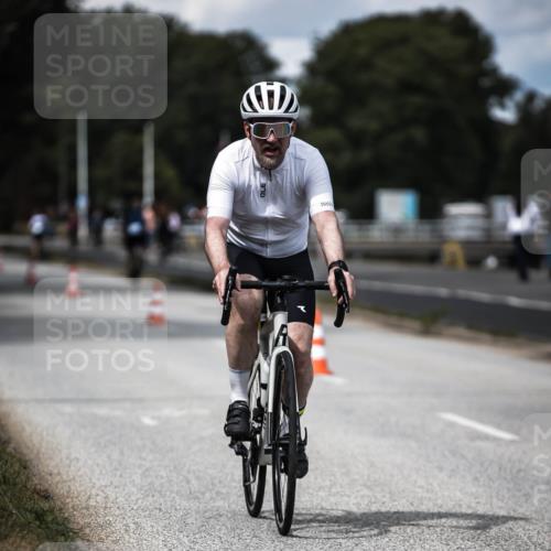 16.08.2026 - KN Förde Triathlon 2026 H.Heesch http://msf.ph/oto/9989786 16.08.2026 13:22:41 Radfahren 737 meine-sportfotos.de