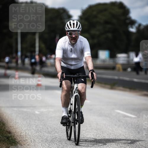 16.08.2026 - KN Förde Triathlon 2026 H.Heesch http://msf.ph/oto/9989787 16.08.2026 13:22:41 Radfahren 737 meine-sportfotos.de