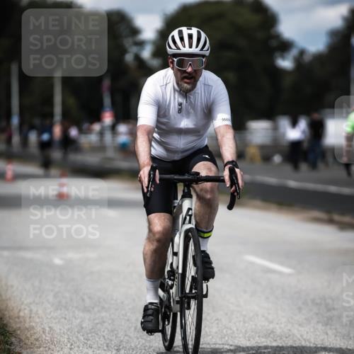 16.08.2026 - KN Förde Triathlon 2026 H.Heesch http://msf.ph/oto/9989791 16.08.2026 13:22:42 Radfahren 737 meine-sportfotos.de