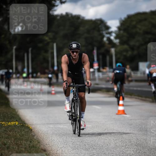 16.08.2026 - KN Förde Triathlon 2026 H.Heesch http://msf.ph/oto/9989846 16.08.2026 13:22:58 Radfahren 550, 612, 739 meine-sportfotos.de