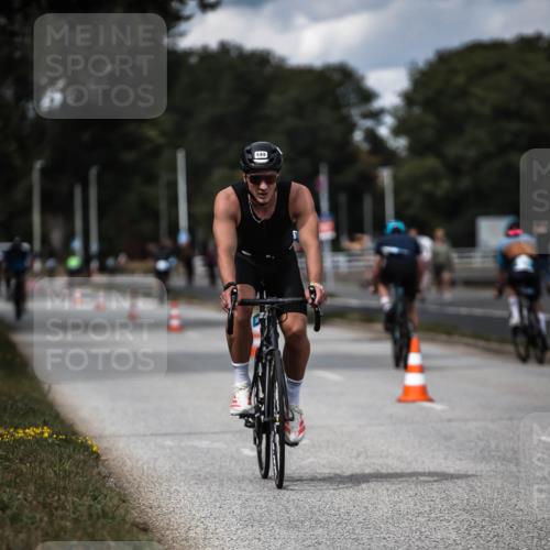 16.08.2026 - KN Förde Triathlon 2026 H.Heesch http://msf.ph/oto/9989848 16.08.2026 13:22:58 Radfahren 550, 612, 739 meine-sportfotos.de