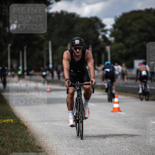 16.08.2026 - KN Förde Triathlon 2026 H.Heesch http://msf.ph/oto/9989850 16.08.2026 13:22:58 Radfahren 550, 612, 739 meine-sportfotos.de
