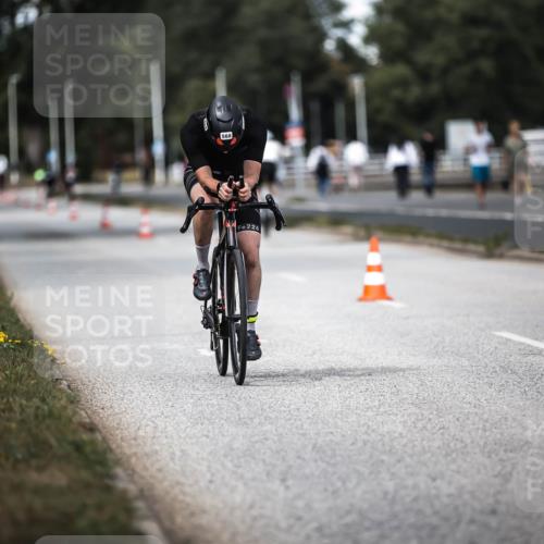 16.08.2026 - KN Förde Triathlon 2026 H.Heesch http://msf.ph/oto/9989878 16.08.2026 13:23:12 Radfahren 573, 708, 726, 727, 731 meine-sportfotos.de