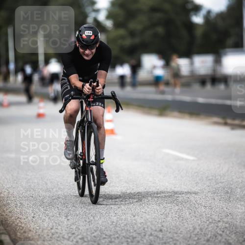 16.08.2026 - KN Förde Triathlon 2026 H.Heesch http://msf.ph/oto/9989888 16.08.2026 13:23:12 Radfahren 573, 708, 726, 727, 731 meine-sportfotos.de