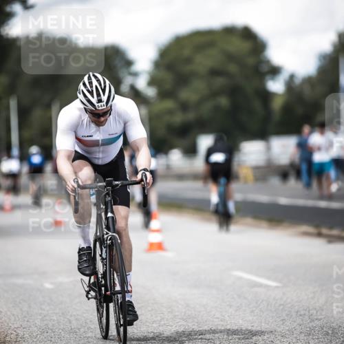 16.08.2026 - KN Förde Triathlon 2026 H.Heesch http://msf.ph/oto/9989906 16.08.2026 13:23:31 Radfahren  meine-sportfotos.de