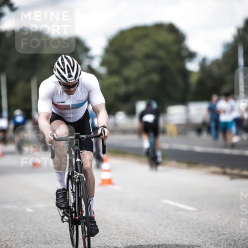 16.08.2026 - KN Förde Triathlon 2026 H.Heesch http://msf.ph/oto/9989907 16.08.2026 13:23:31 Radfahren  meine-sportfotos.de