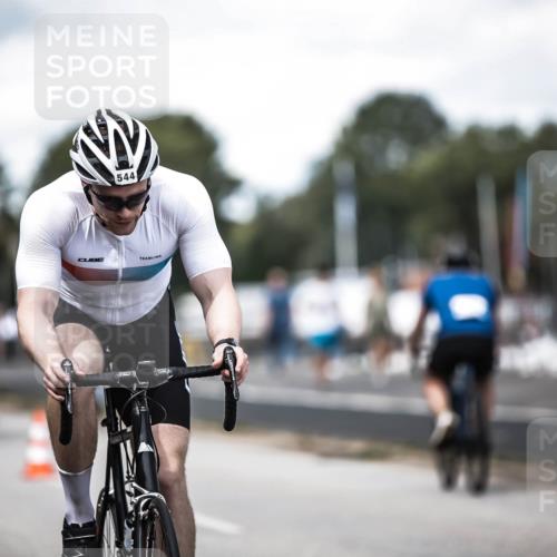 16.08.2026 - KN Förde Triathlon 2026 H.Heesch http://msf.ph/oto/9989918 16.08.2026 13:23:32 Radfahren  meine-sportfotos.de