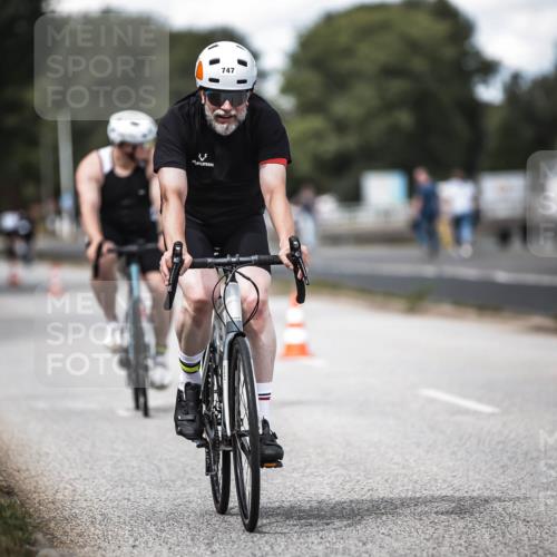 16.08.2026 - KN Förde Triathlon 2026 H.Heesch http://msf.ph/oto/9989949 16.08.2026 13:23:40 Radfahren 596, 608, 740, 747 meine-sportfotos.de