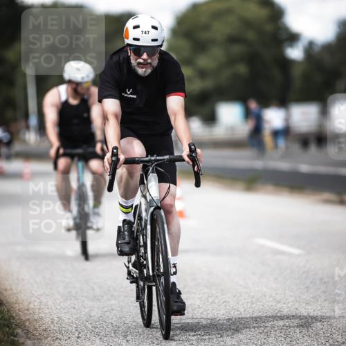 16.08.2026 - KN Förde Triathlon 2026 H.Heesch http://msf.ph/oto/9989951 16.08.2026 13:23:40 Radfahren 596, 608, 740, 747 meine-sportfotos.de