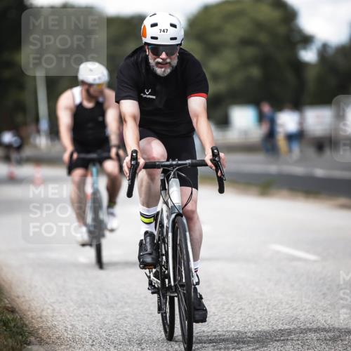 16.08.2026 - KN Förde Triathlon 2026 H.Heesch http://msf.ph/oto/9989952 16.08.2026 13:23:40 Radfahren 596, 608, 740, 747 meine-sportfotos.de