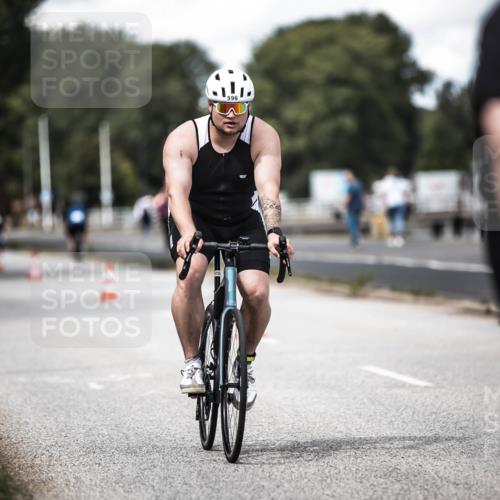 16.08.2026 - KN Förde Triathlon 2026 H.Heesch http://msf.ph/oto/9989957 16.08.2026 13:23:41 Radfahren 596, 608, 740, 747 meine-sportfotos.de