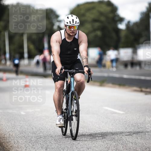 16.08.2026 - KN Förde Triathlon 2026 H.Heesch http://msf.ph/oto/9989959 16.08.2026 13:23:41 Radfahren 596, 608, 740, 747 meine-sportfotos.de
