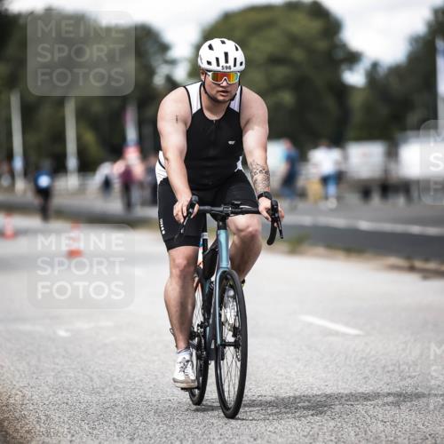 16.08.2026 - KN Förde Triathlon 2026 H.Heesch http://msf.ph/oto/9989960 16.08.2026 13:23:41 Radfahren 596, 608, 740, 747 meine-sportfotos.de