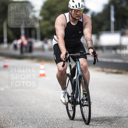 16.08.2026 - KN Förde Triathlon 2026 H.Heesch http://msf.ph/oto/9989966 16.08.2026 13:23:41 Radfahren 596, 608, 740, 747 meine-sportfotos.de