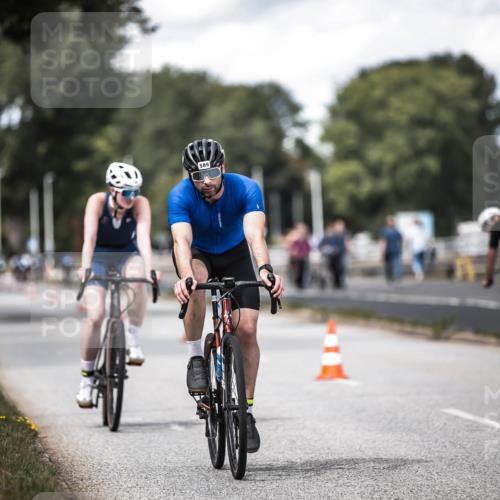 16.08.2026 - KN Förde Triathlon 2026 H.Heesch http://msf.ph/oto/9990006 16.08.2026 13:23:50 Radfahren 517, 535, 545, 578, 581, 589, 729, 746 meine-sportfotos.de