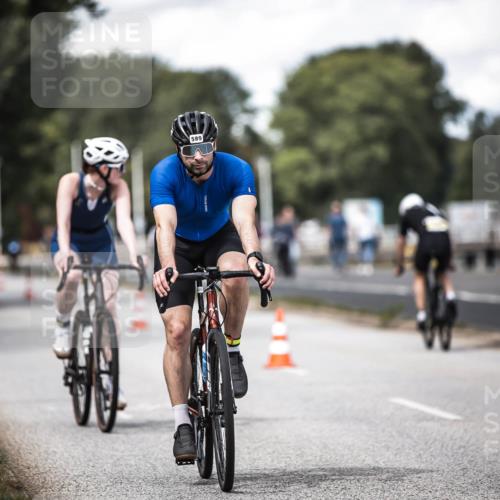 16.08.2026 - KN Förde Triathlon 2026 H.Heesch http://msf.ph/oto/9990011 16.08.2026 13:23:50 Radfahren 517, 535, 545, 578, 581, 589, 729, 746 meine-sportfotos.de