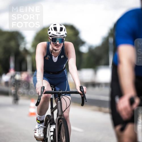 16.08.2026 - KN Förde Triathlon 2026 H.Heesch http://msf.ph/oto/9990033 16.08.2026 13:23:52 Radfahren 535, 545, 581, 589, 746 meine-sportfotos.de