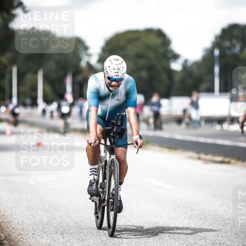 16.08.2026 - KN Förde Triathlon 2026 H.Heesch http://msf.ph/oto/9990041 16.08.2026 13:24:05 Radfahren  meine-sportfotos.de