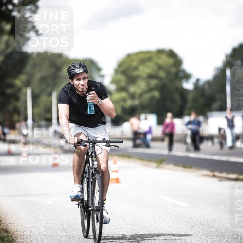 16.08.2026 - KN Förde Triathlon 2026 H.Heesch http://msf.ph/oto/9990075 16.08.2026 13:24:11 Radfahren 531, 572, 585, 732, 736 meine-sportfotos.de