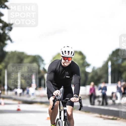 16.08.2026 - KN Förde Triathlon 2026 H.Heesch http://msf.ph/oto/9990097 16.08.2026 13:24:16 Radfahren 531, 585, 724, 732, 736 meine-sportfotos.de