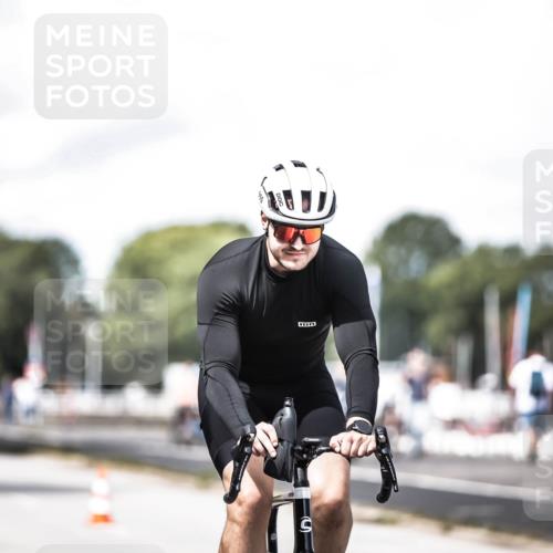 16.08.2026 - KN Förde Triathlon 2026 H.Heesch http://msf.ph/oto/9990103 16.08.2026 13:24:17 Radfahren 531, 585, 724, 732, 736 meine-sportfotos.de