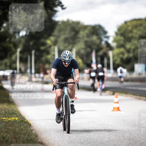 16.08.2026 - KN Förde Triathlon 2026 H.Heesch http://msf.ph/oto/9990201 16.08.2026 13:25:05 Radfahren 515, 745 meine-sportfotos.de