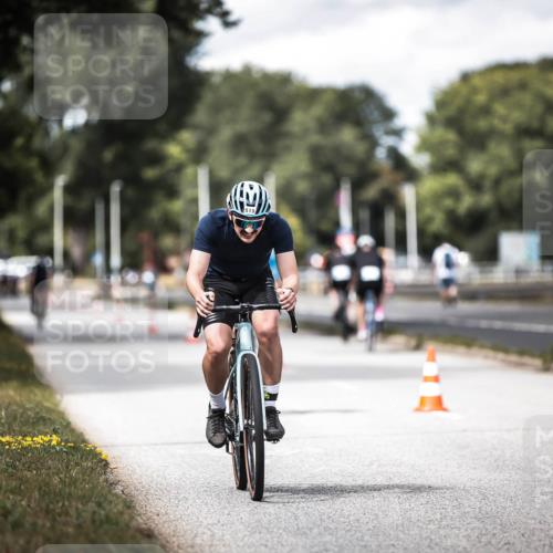 16.08.2026 - KN Förde Triathlon 2026 H.Heesch http://msf.ph/oto/9990202 16.08.2026 13:25:05 Radfahren 515, 745 meine-sportfotos.de