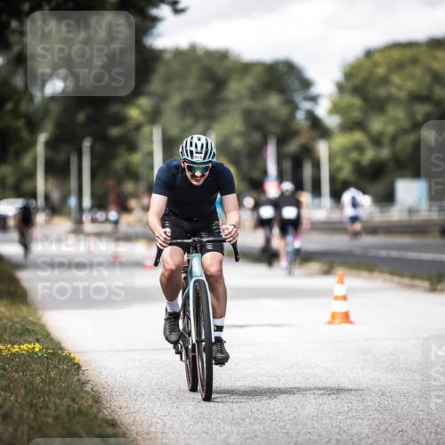 16.08.2026 - KN Förde Triathlon 2026 H.Heesch http://msf.ph/oto/9990203 16.08.2026 13:25:05 Radfahren 515, 745 meine-sportfotos.de