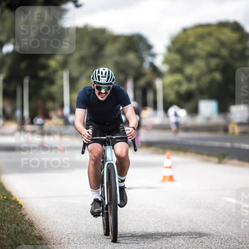 16.08.2026 - KN Förde Triathlon 2026 H.Heesch http://msf.ph/oto/9990209 16.08.2026 13:25:05 Radfahren 515, 745 meine-sportfotos.de