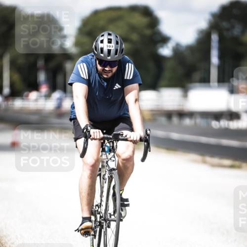 16.08.2026 - KN Förde Triathlon 2026 H.Heesch http://msf.ph/oto/9990231 16.08.2026 13:25:15 Radfahren 196, 599 meine-sportfotos.de