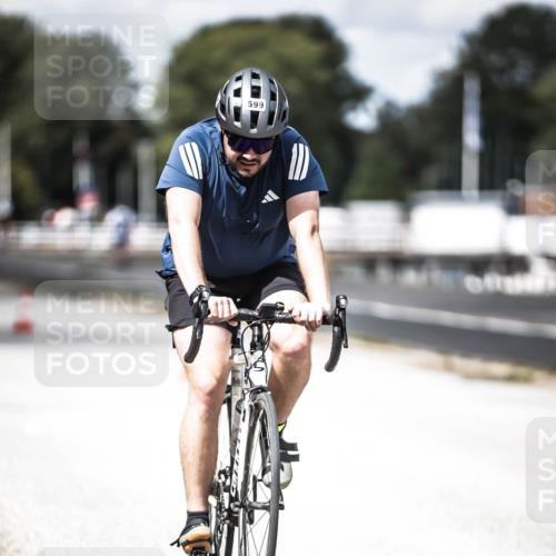 16.08.2026 - KN Förde Triathlon 2026 H.Heesch http://msf.ph/oto/9990232 16.08.2026 13:25:15 Radfahren 196, 599 meine-sportfotos.de