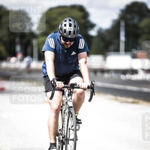 16.08.2026 - KN Förde Triathlon 2026 H.Heesch http://msf.ph/oto/9990233 16.08.2026 13:25:15 Radfahren 196, 599 meine-sportfotos.de