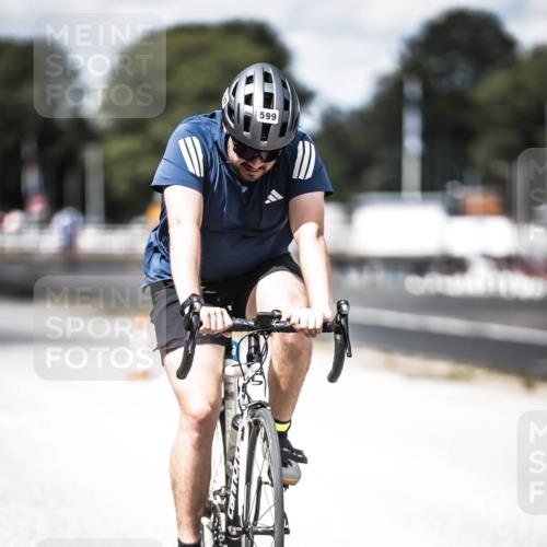 16.08.2026 - KN Förde Triathlon 2026 H.Heesch http://msf.ph/oto/9990235 16.08.2026 13:25:15 Radfahren 196, 599 meine-sportfotos.de