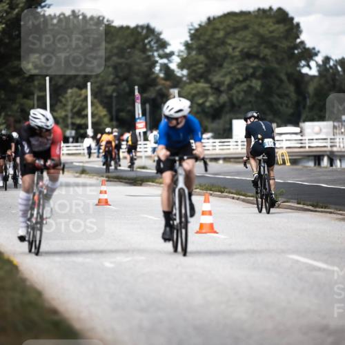 16.08.2026 - KN Förde Triathlon 2026 H.Heesch http://msf.ph/oto/9990248 16.08.2026 13:25:27 Radfahren 717, 734 meine-sportfotos.de