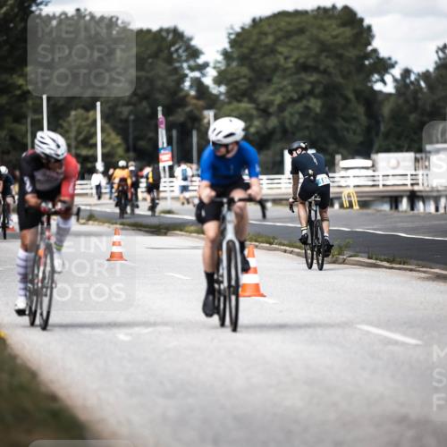 16.08.2026 - KN Förde Triathlon 2026 H.Heesch http://msf.ph/oto/9990250 16.08.2026 13:25:27 Radfahren 717, 734 meine-sportfotos.de