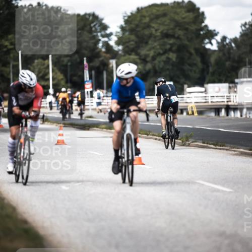 16.08.2026 - KN Förde Triathlon 2026 H.Heesch http://msf.ph/oto/9990251 16.08.2026 13:25:27 Radfahren 717, 734 meine-sportfotos.de