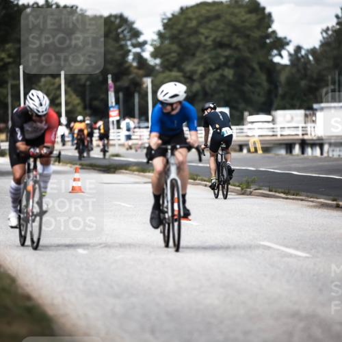 16.08.2026 - KN Förde Triathlon 2026 H.Heesch http://msf.ph/oto/9990252 16.08.2026 13:25:27 Radfahren 717, 734 meine-sportfotos.de