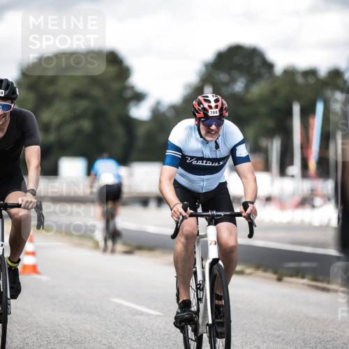 16.08.2026 - KN Förde Triathlon 2026 H.Heesch http://msf.ph/oto/9990287 16.08.2026 13:25:34 Radfahren 739 meine-sportfotos.de
