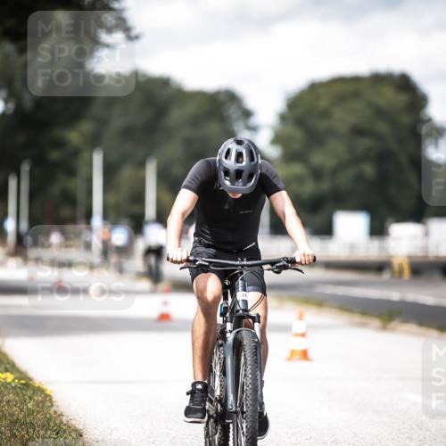 16.08.2026 - KN Förde Triathlon 2026 H.Heesch http://msf.ph/oto/9990321 16.08.2026 13:25:42 Radfahren 601, 711 meine-sportfotos.de