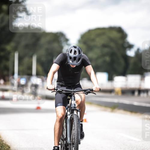 16.08.2026 - KN Förde Triathlon 2026 H.Heesch http://msf.ph/oto/9990324 16.08.2026 13:25:42 Radfahren 601, 711 meine-sportfotos.de