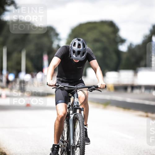 16.08.2026 - KN Förde Triathlon 2026 H.Heesch http://msf.ph/oto/9990327 16.08.2026 13:25:42 Radfahren 601, 711 meine-sportfotos.de