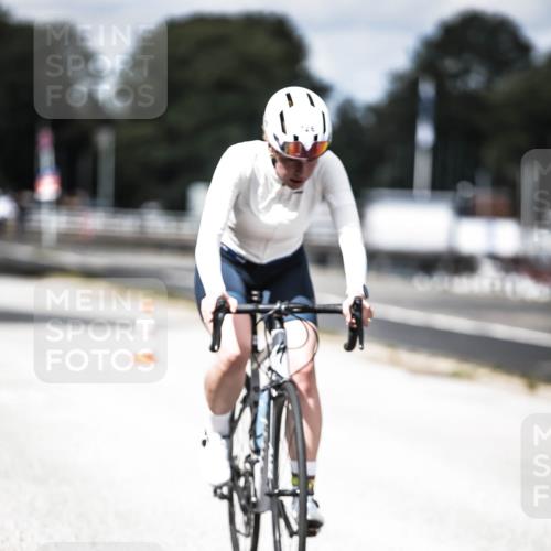 16.08.2026 - KN Förde Triathlon 2026 H.Heesch http://msf.ph/oto/9990368 16.08.2026 13:25:57 Radfahren 726 meine-sportfotos.de