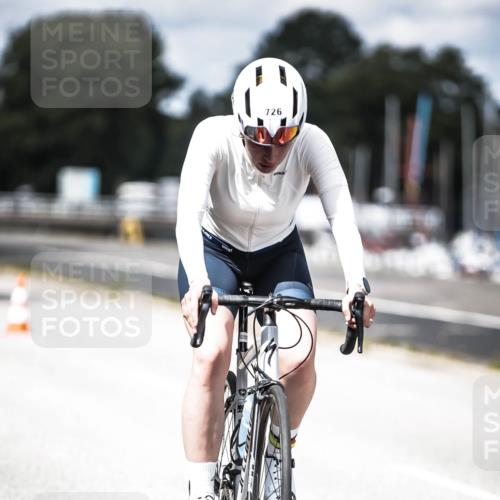 16.08.2026 - KN Förde Triathlon 2026 H.Heesch http://msf.ph/oto/9990375 16.08.2026 13:25:58 Radfahren 726 meine-sportfotos.de