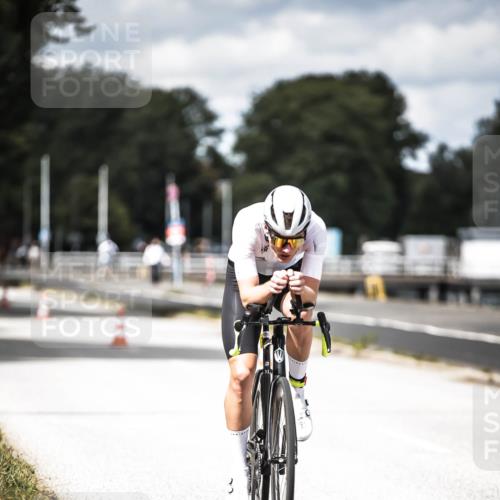 16.08.2026 - KN Förde Triathlon 2026 H.Heesch http://msf.ph/oto/9990424 16.08.2026 13:26:09 Radfahren  meine-sportfotos.de