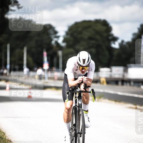 16.08.2026 - KN Förde Triathlon 2026 H.Heesch http://msf.ph/oto/9990425 16.08.2026 13:26:09 Radfahren  meine-sportfotos.de