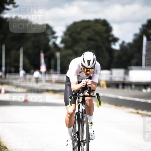 16.08.2026 - KN Förde Triathlon 2026 H.Heesch http://msf.ph/oto/9990426 16.08.2026 13:26:09 Radfahren  meine-sportfotos.de