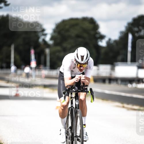 16.08.2026 - KN Förde Triathlon 2026 H.Heesch http://msf.ph/oto/9990427 16.08.2026 13:26:09 Radfahren  meine-sportfotos.de