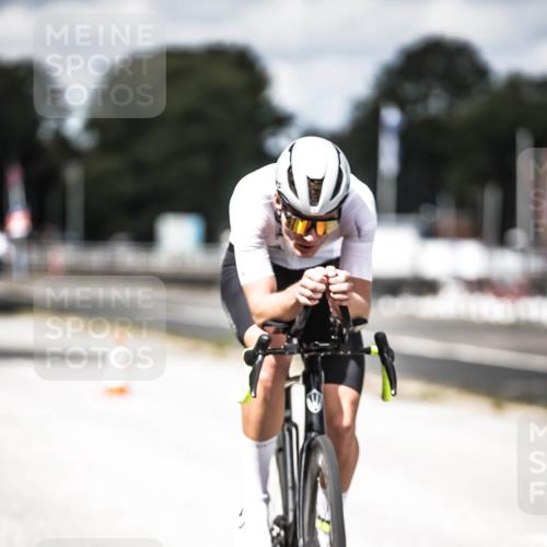 16.08.2026 - KN Förde Triathlon 2026 H.Heesch http://msf.ph/oto/9990432 16.08.2026 13:26:09 Radfahren  meine-sportfotos.de