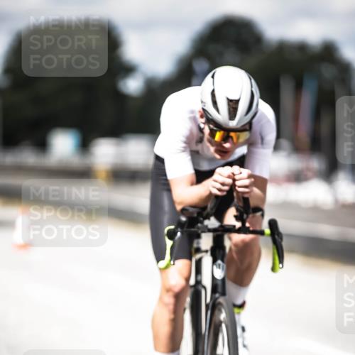 16.08.2026 - KN Förde Triathlon 2026 H.Heesch http://msf.ph/oto/9990435 16.08.2026 13:26:09 Radfahren  meine-sportfotos.de